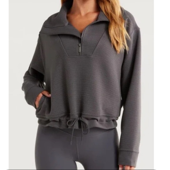 Nordstrom Tops - Zella Kickback Ottoman Half Zip
Pullover In Grey Forged